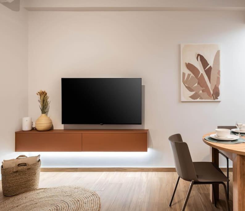 Delightful Sense 2Bd Apt In Kolonaki 7 Min To Metro 雅典 外观 照片