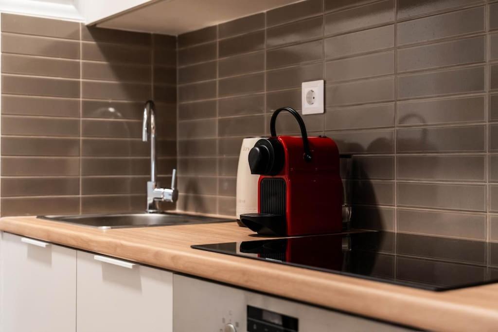 Delightful Sense 2Bd Apt In Kolonaki 7 Min To Metro 雅典 外观 照片